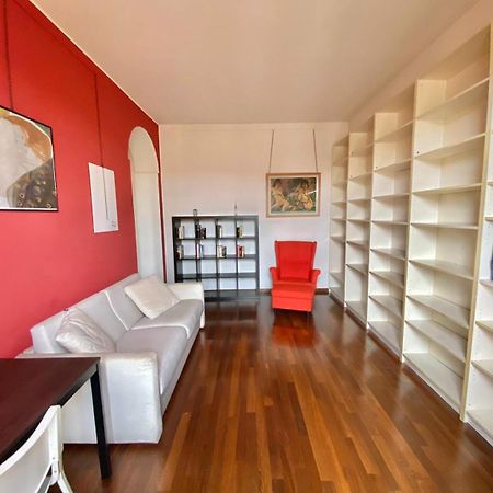 Grazioso Appartamento Nel Cuore Del Tran Tran Di Milano, Perfetto Per Amici E Famiglie, Vicino A Metropolitana Dış mekan fotoğraf