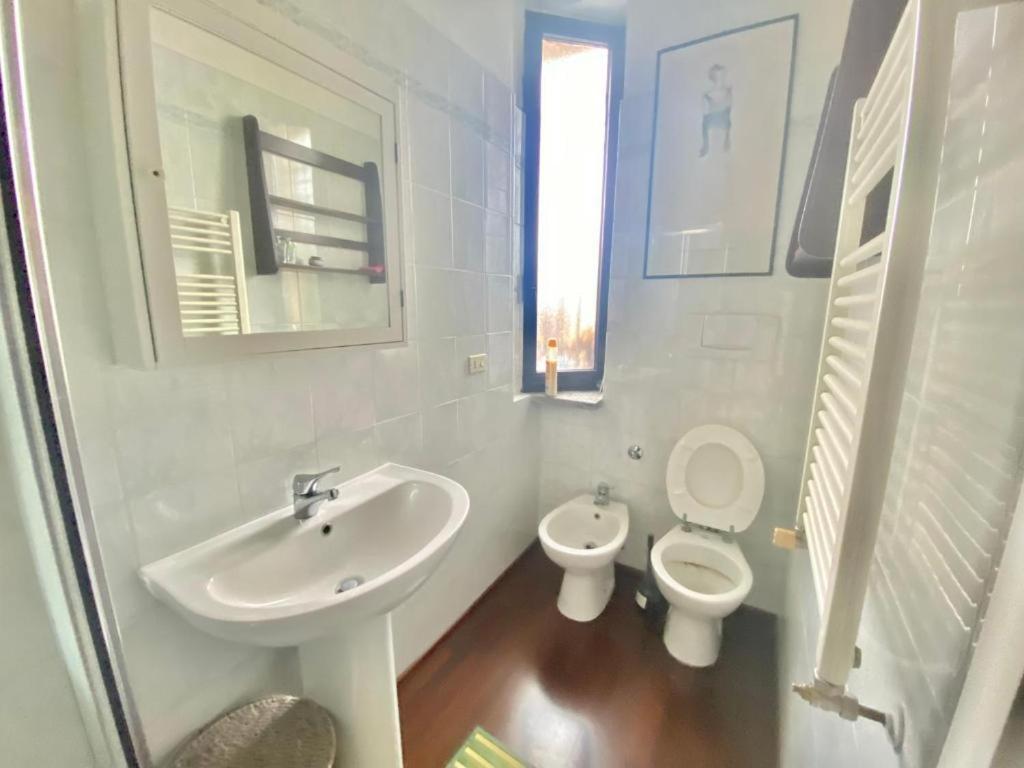 Grazioso Appartamento Nel Cuore Del Tran Tran Di Milano, Perfetto Per Amici E Famiglie, Vicino A Metropolitana Dış mekan fotoğraf